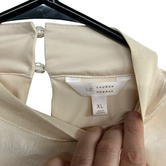 Romantic‎ Chic Shimmer Blouse Lauren Conrad Cream Mock Neck XL - Picture 5 of 7